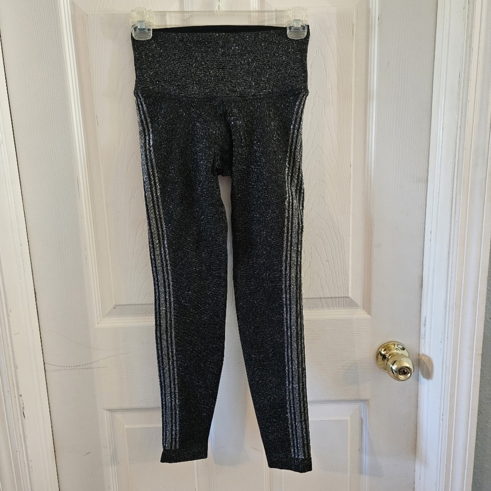 Good American Seamless Striped Black Metallic Striped SZ 01 Legging